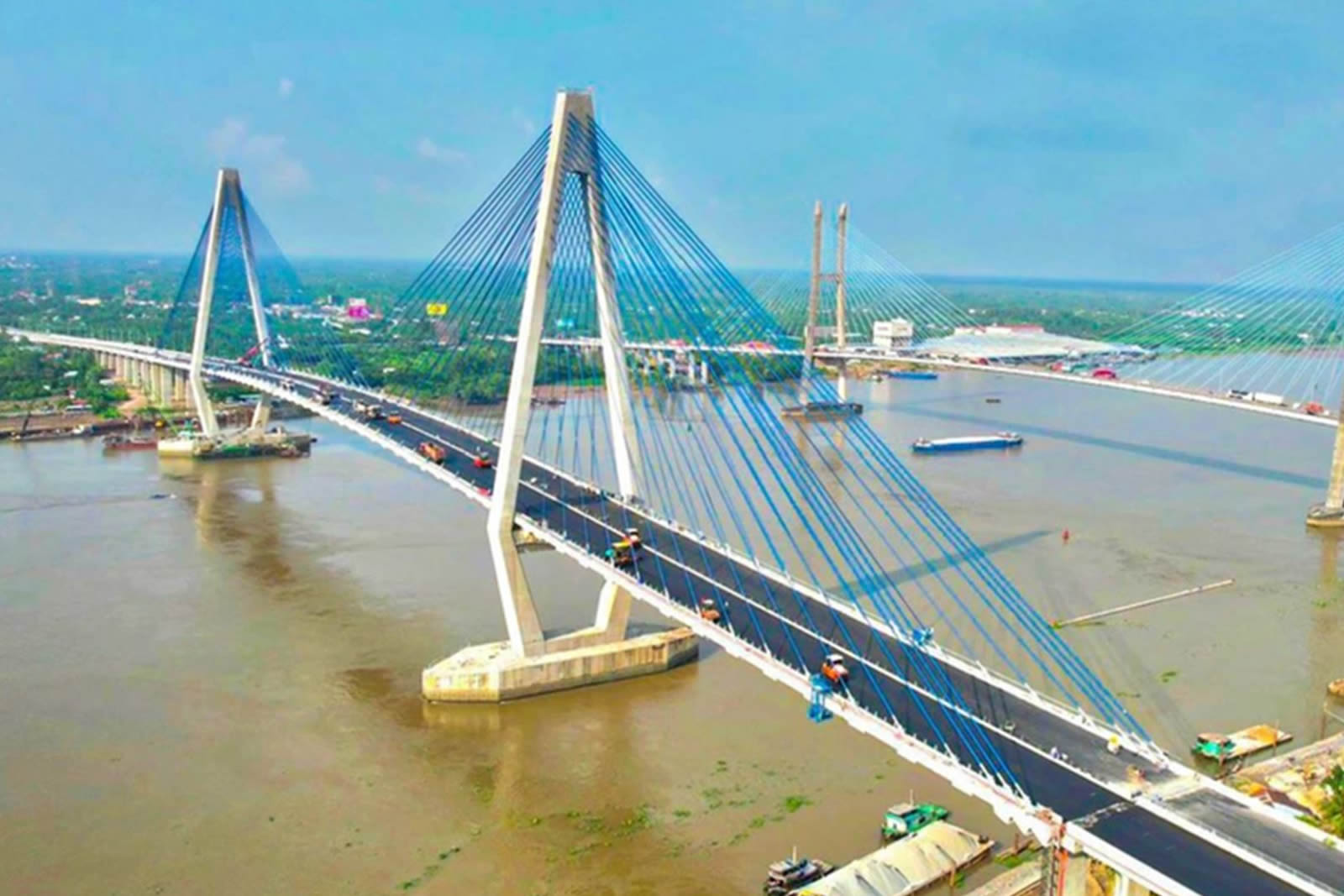 The My Thuan 2 Bridge and the My Thuan - Can Tho Expressway have been opened to traffic