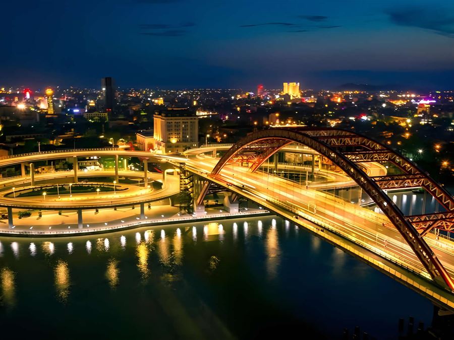 Hoang Van Thu Bridge